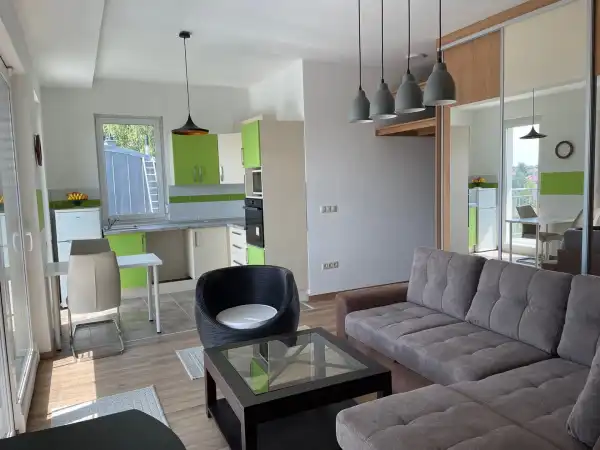 Kiadó újszerű lakás, Budapest, XI. kerület 3 szoba 72 m² 360 E Ft/hó