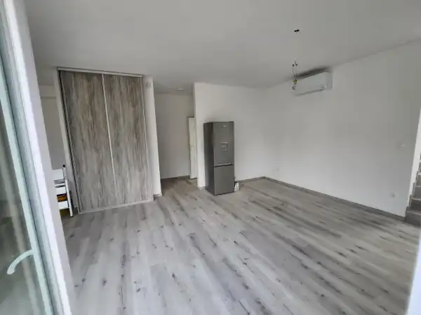 Kiadó újszerű lakás, Budapest, XXII. kerület 1+2 szoba 65 m² 350 E Ft/hó