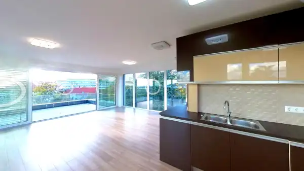 Kiadó újszerű lakás, Pécs 2 szoba 85 m² 380 E Ft/hó