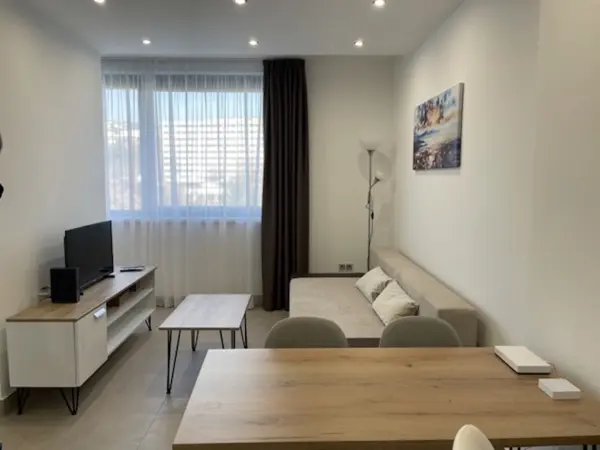Kiadó újszerű lakás, Pécs 1 szoba 32 m² 210 E Ft/hó