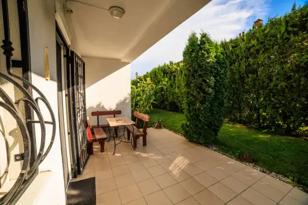 Kiadó újszerű lakás, Vác 1 szoba 43 m² 200 E Ft/hó
