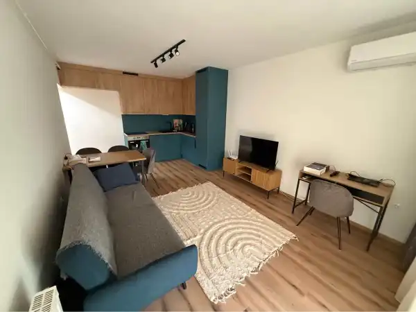 Kiadó újszerű panel lakás, Paks 3 szoba 54 m² 250 E Ft/hó