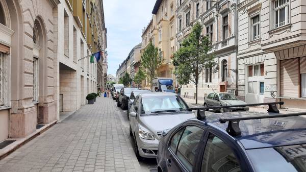 kiadó újszerű üzleti ingatlan, Budapest, VIII. kerület