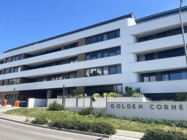 Kiadó újszerű üzleti ingatlan, Pécs 168 m² 672 E Ft/hó + Áfa