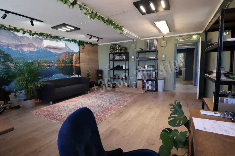 kiadó üzlethelyiség udvarban, Szeged