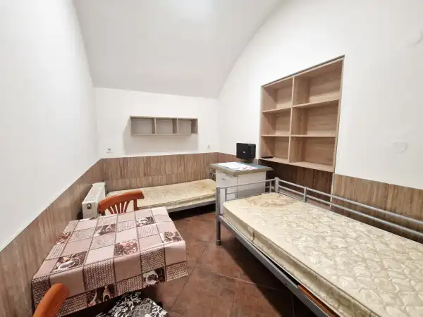 Kiadó üzlethelyiség utcai bejáratos, Budapest, IX. kerület 10 szoba 210 m² 480 E Ft/hó