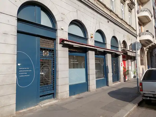 Kiadó üzleti ingatlan, Budapest, I. kerület 6 szoba 97 m² 550 E Ft/hó