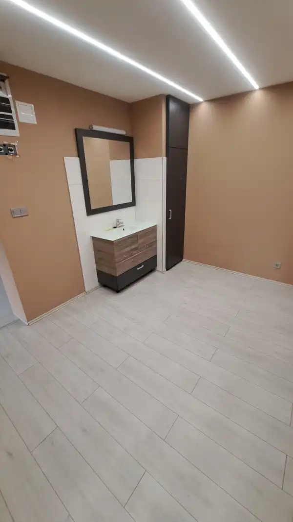 Kiadó üzleti ingatlan, Nyíregyháza 2 szoba 44 m² 110 E Ft/hó + Áfa