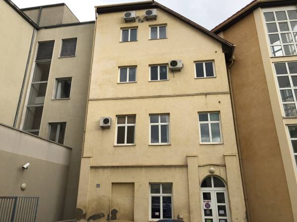 kiadó üzleti ingatlan, Szekszárd
